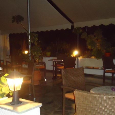 Hotel Sweetmemory à Agia Marina  Extérieur photo