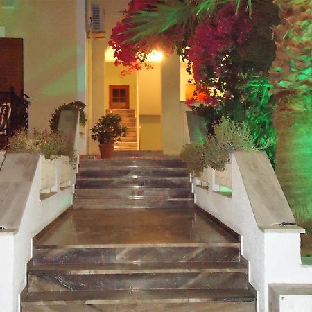 Hotel Sweetmemory à Agia Marina  Extérieur photo
