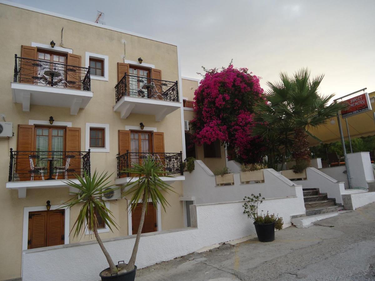 Hotel Sweetmemory à Agia Marina  Extérieur photo