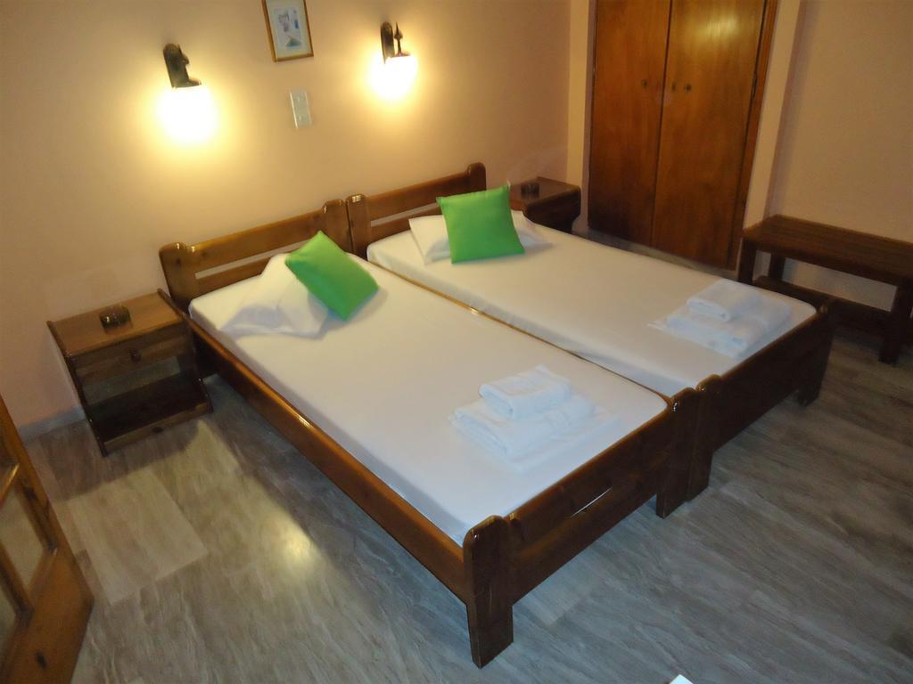 Hotel Sweetmemory à Agia Marina  Extérieur photo