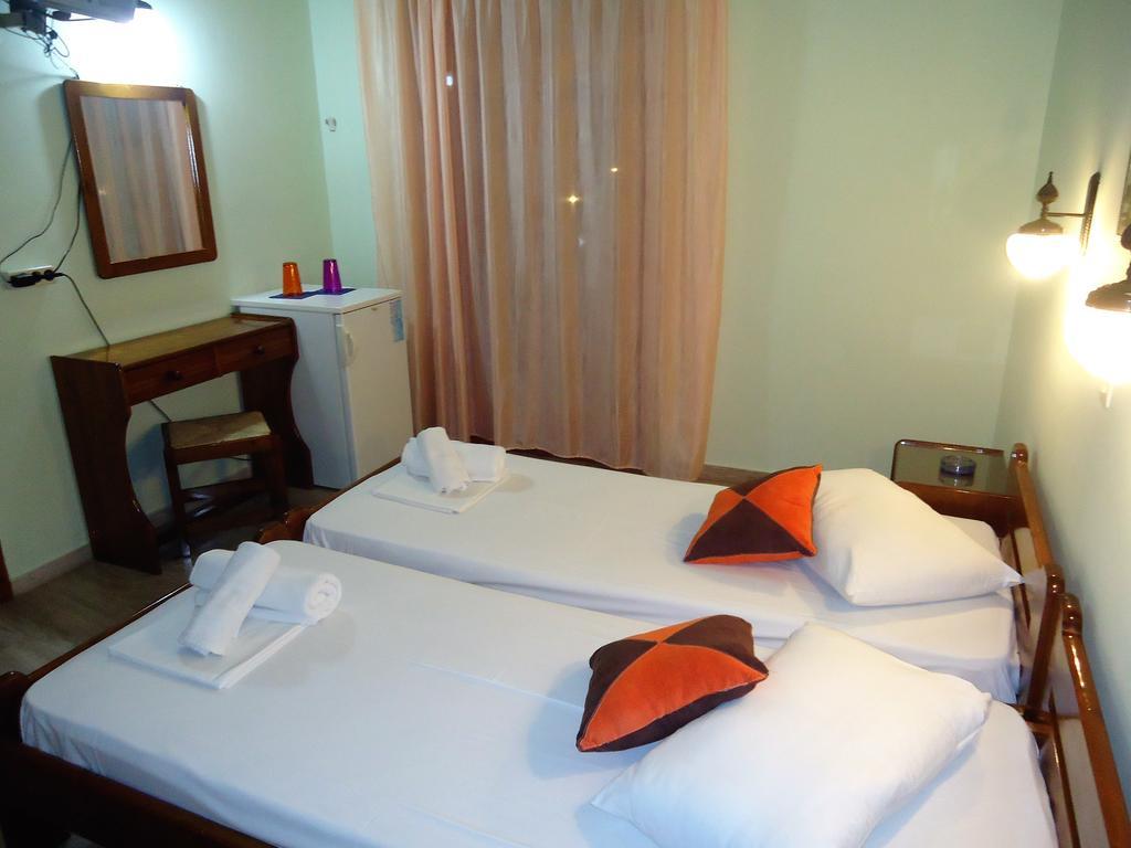 Hotel Sweetmemory à Agia Marina  Extérieur photo