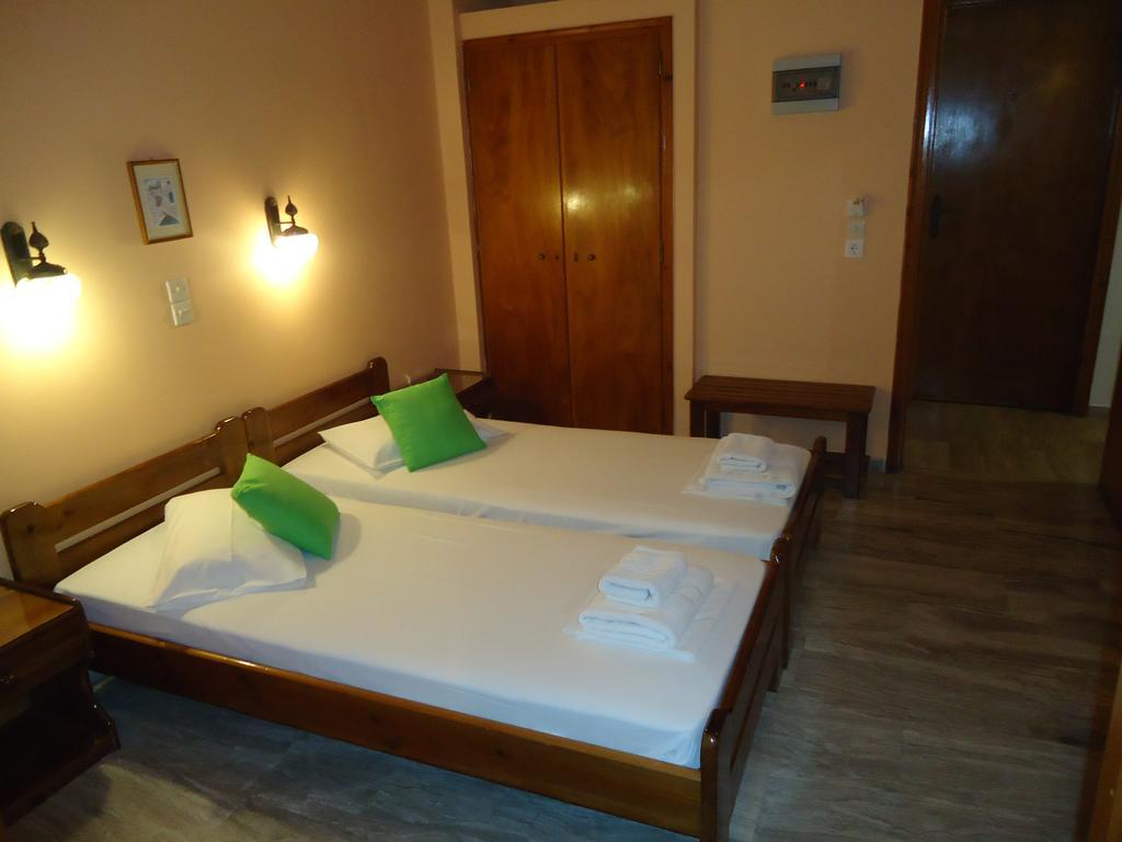 Hotel Sweetmemory à Agia Marina  Extérieur photo