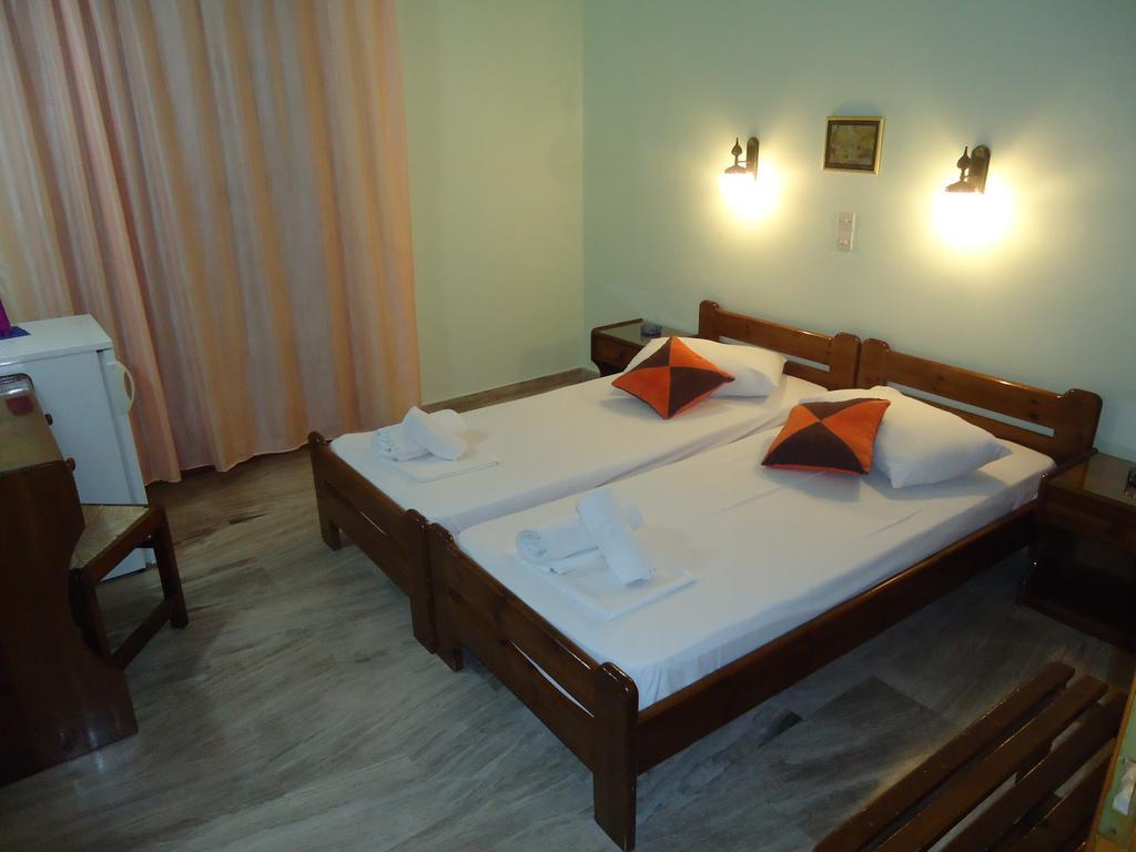 Hotel Sweetmemory à Agia Marina  Extérieur photo